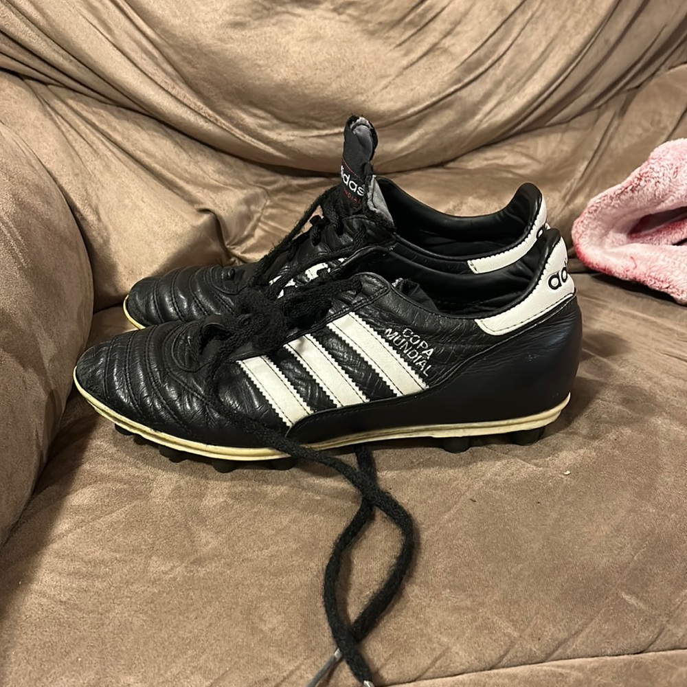 Soccer cleats